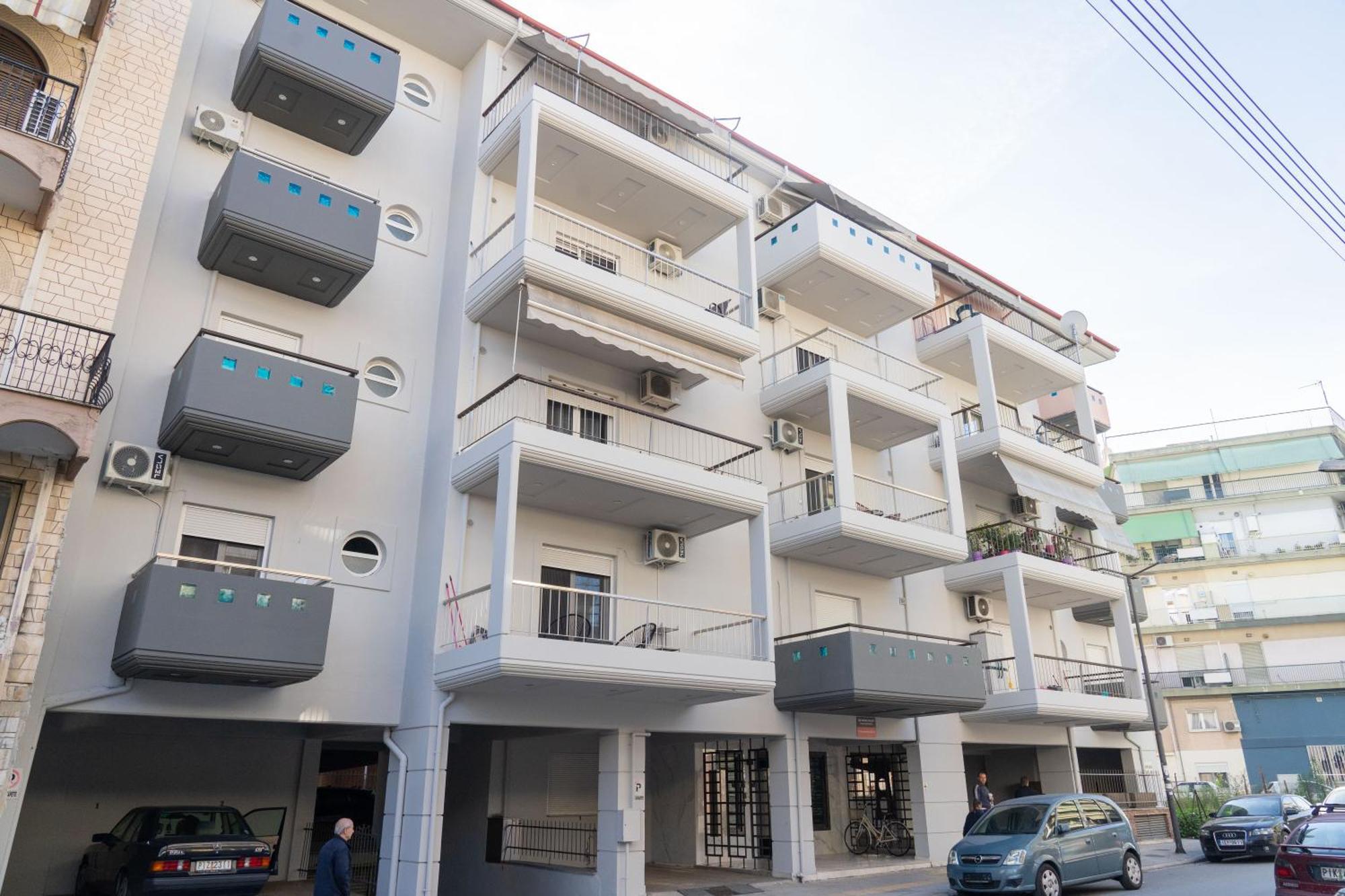 Appartement The Whole Packet A4 Center With Parking à Larissa Extérieur photo